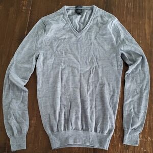 H&M Light Gray V-Neck Men's Merino Wool Sweater